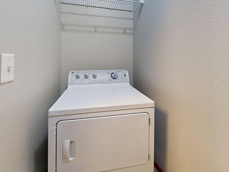 Bakken Ridge Apartments — Photo 26