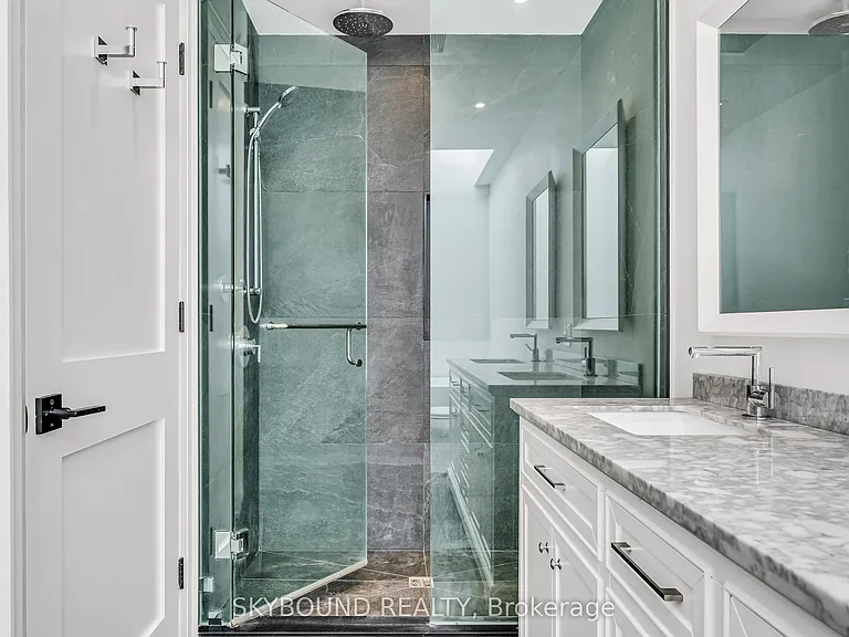 323 Mortimer Ave #B — Photo 27