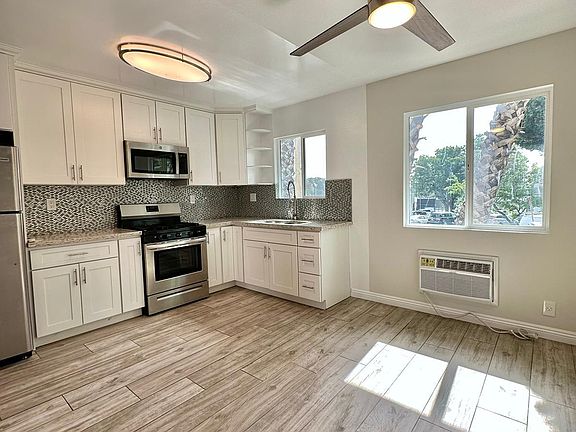 3rd image of 7371 Fountain Ave APT 109