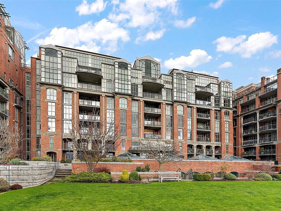 1st image of 21 Dallas Rd #330