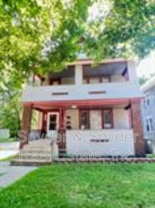 2 bed, 1.0 bath, $850 — Photo 1