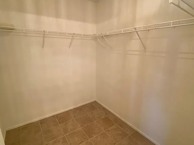 1916 Sienna Ln — Photo 10