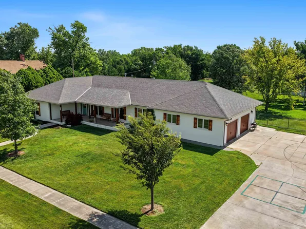 302 C St, Claflin, KS 67525