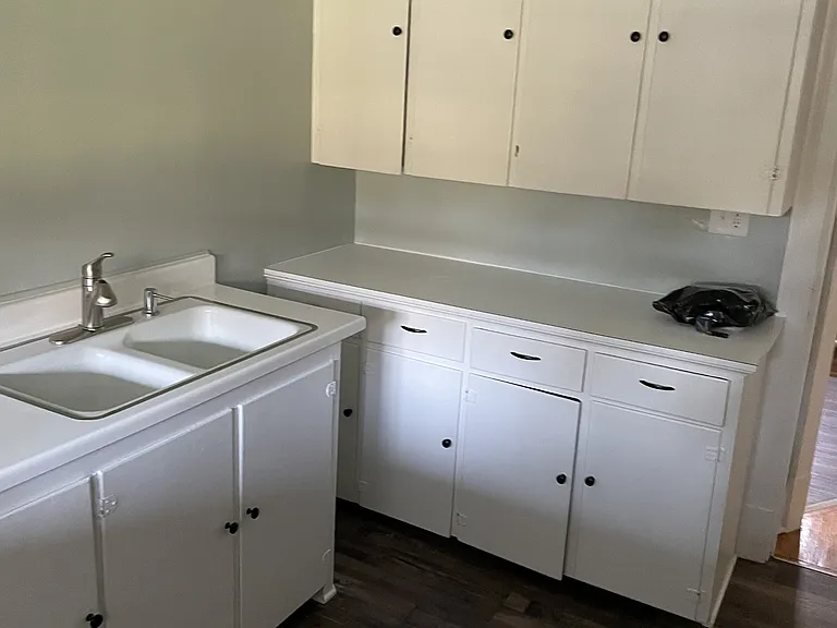271 Cazenovia St #5 — Photo 3