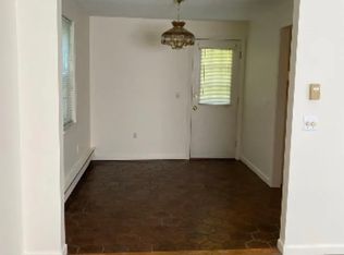 252 West St, Amherst, MA 01002