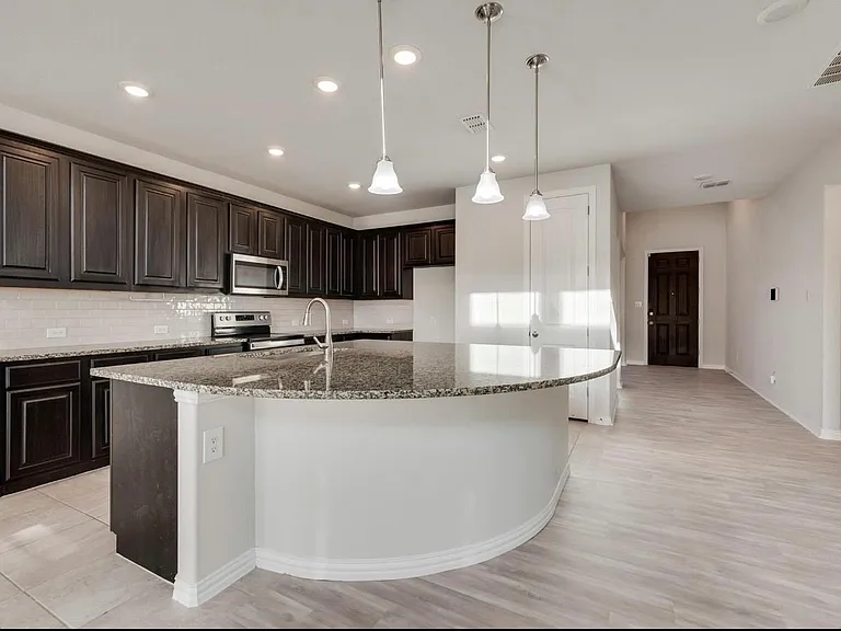 10213 Wild Goose Dr — Photo 2