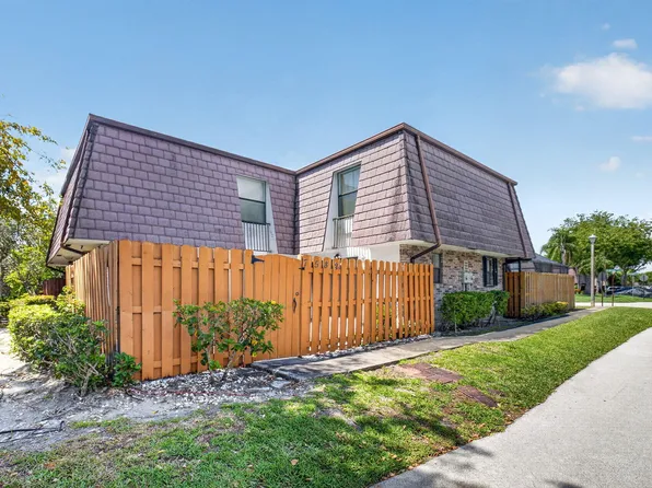 7582 Courtyard Run E #7582, Boca Raton, FL 33433