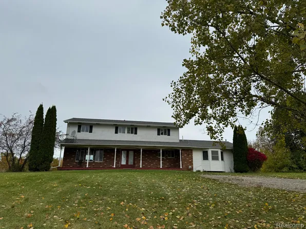 11485 E Prior Rd, Gaines, MI 48436