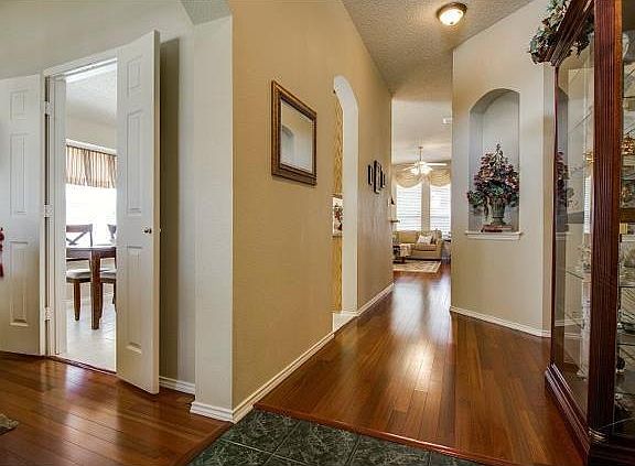 5th image of 9614 Saddle Dr