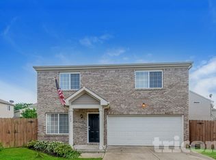 569 Stobus Dr, Greenwood, IN 46143