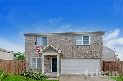 569 Stobus Dr Photo 1