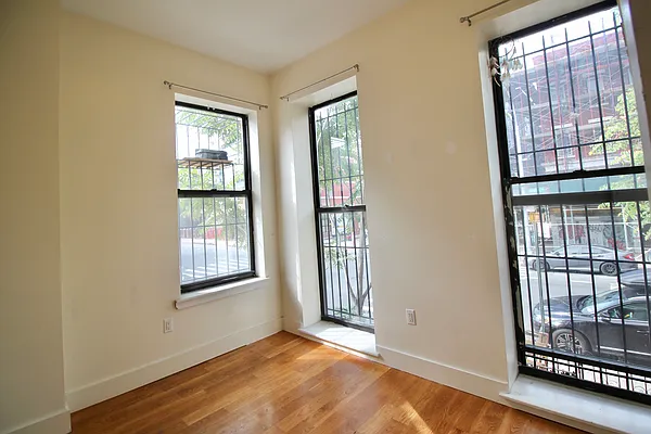 Rented by Hagstrom Management Inc | media 4