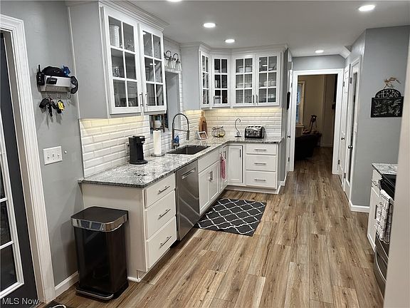 4th image of 2133 Blair Blvd