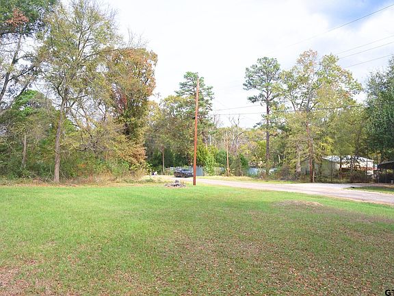 3rd image of 5000 Woodcastle Dr