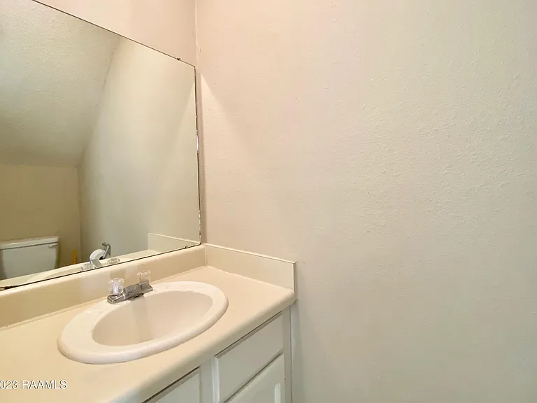 204 Wilkie St — Photo 7