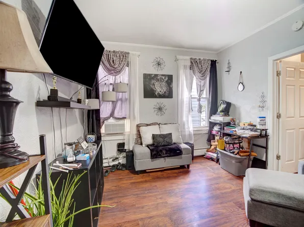 126 Kearney Avenue image 4 of 28