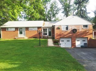 5803 Pine St, East Petersburg, PA 17520