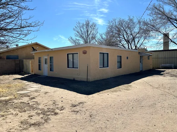 1500 Barcelona Rd SW, Albuquerque, NM 87105
