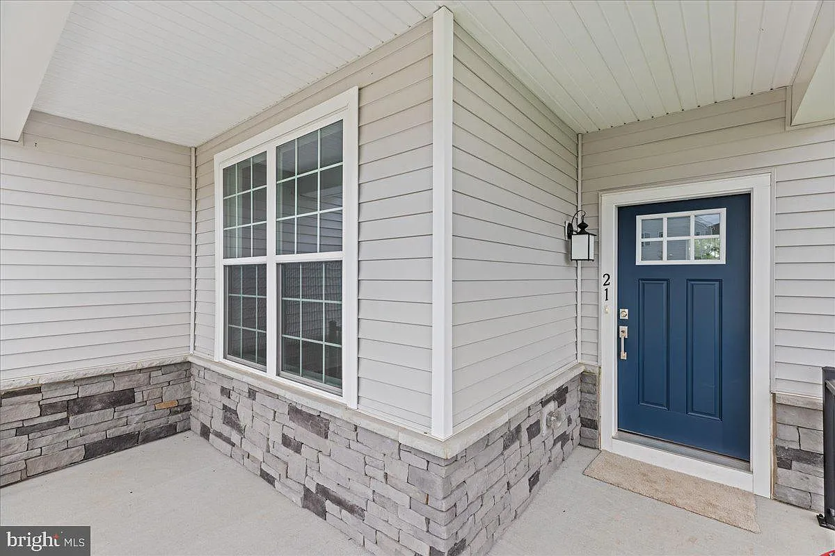 4 bed, 3.5 bath, $6,000 — Photo 3
