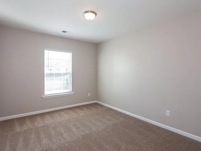 5104 Abercromby St — Photo 13