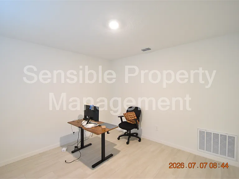 10056 Blazing Saddles Dr — Photo 8
