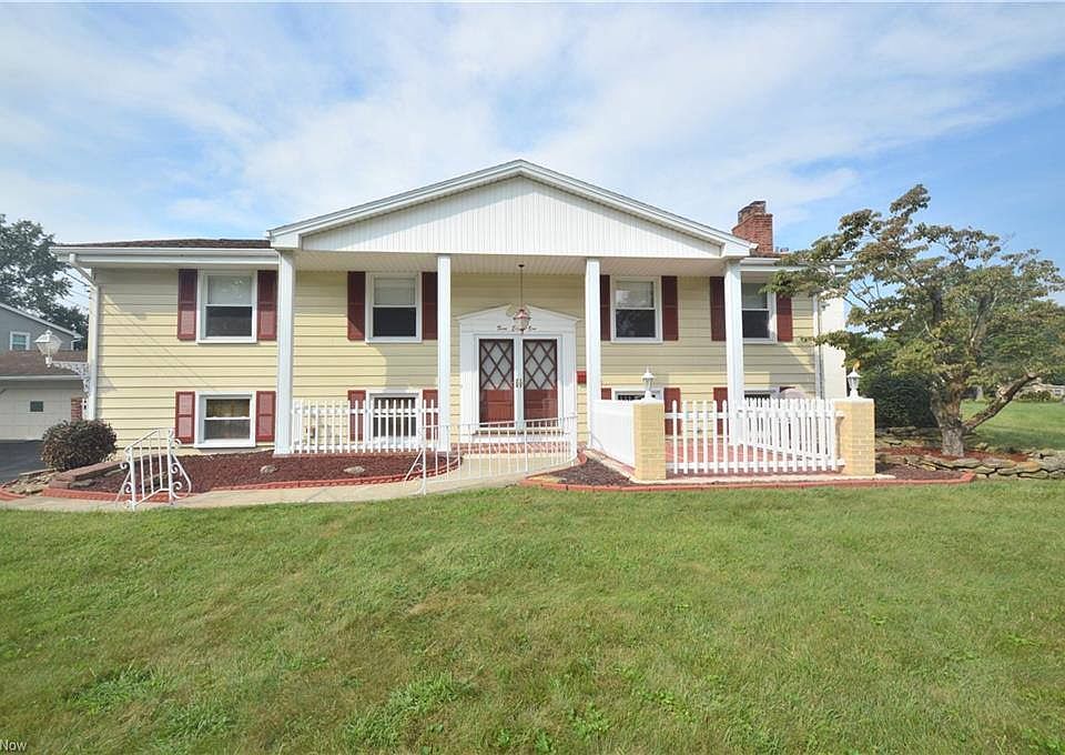 1st image of 381 Melbourne Ave