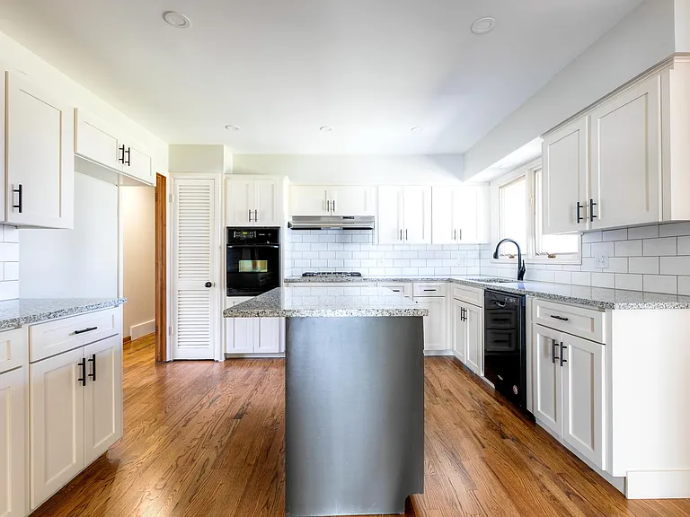 4612 N College Ave — Photo 5