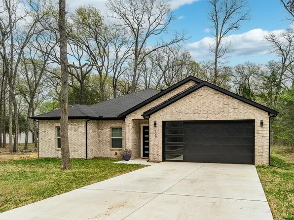 126 W Beachwood Loop, Trinidad, TX 75163