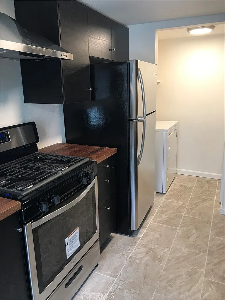 1 bed, 725 sqft, $1,800 — Photo 4