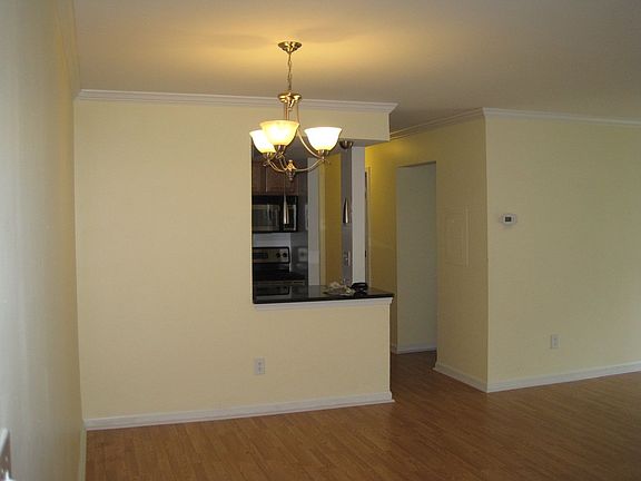 DR to kit and hallwy