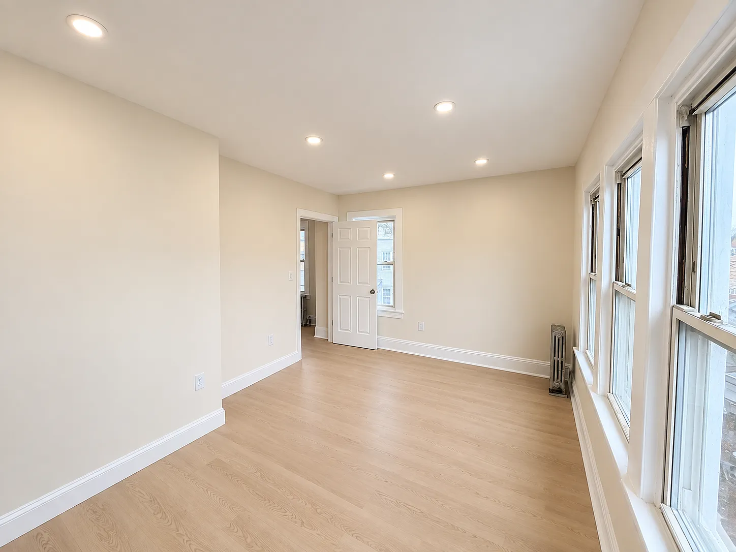 1 bed, 500 sqft, $2,400 — Photo 3