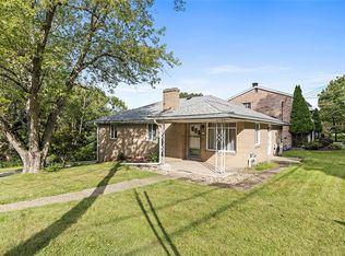 11 Glenbrook Dr, Pittsburgh, PA