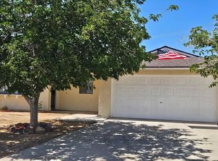10409 Redwood Blvd, California City, CA