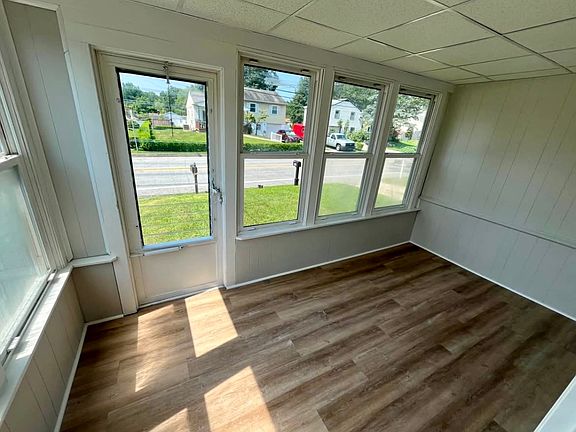 2nd image of 2417 Naamans Creek Rd