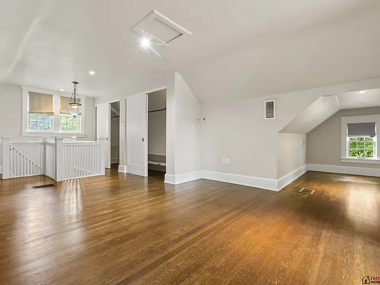 1041 Fontaine Rd — Photo 21