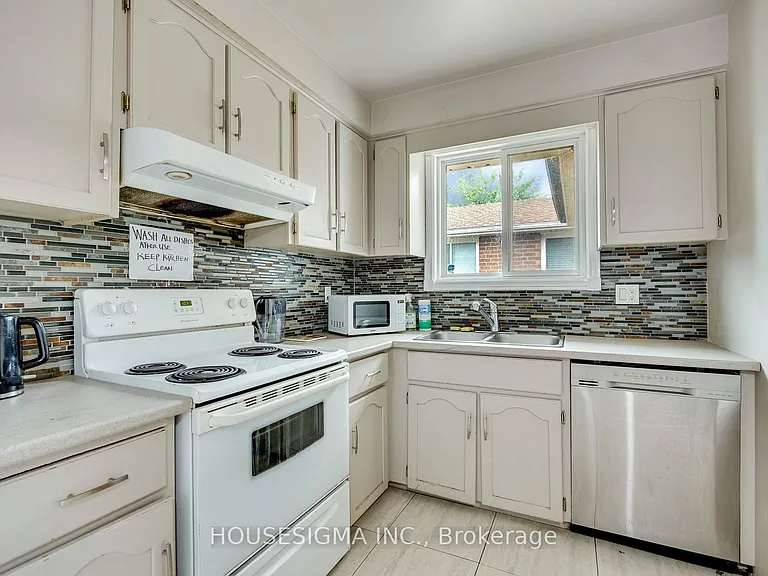 115 Scenic Wood Cres — Photo 9
