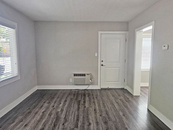 4th image of 1626 27th St APT 1