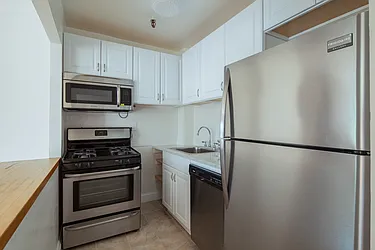 Rented by Brooklyn Heights Real Estate Inc