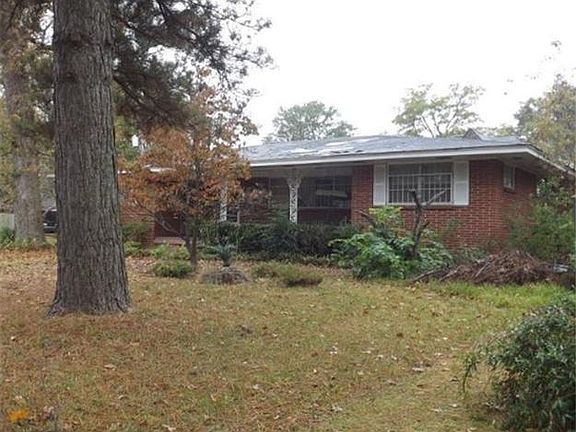 2nd image of 1620 S Poplar St