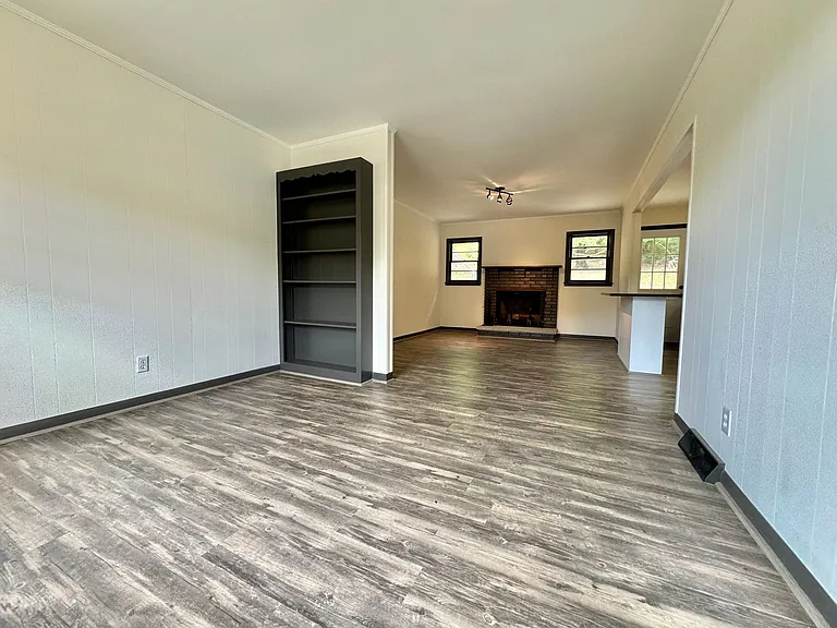 2256 S Berrys Chapel Rd — Photo 10