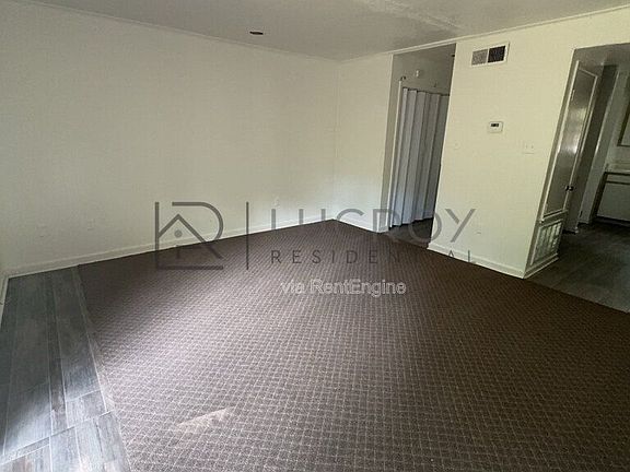 5th image of 2136 East Dr