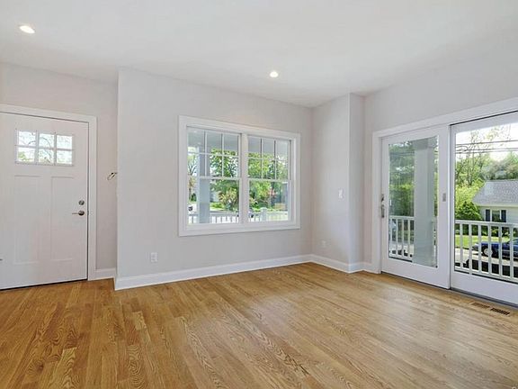 2nd image of 1106 Franklin Ave #1