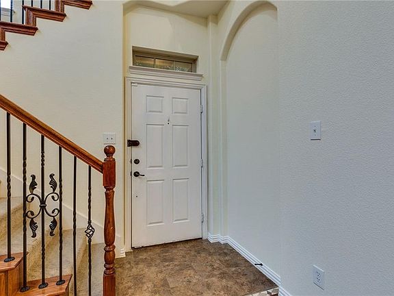 4th image of 8644 Iron Horse Dr