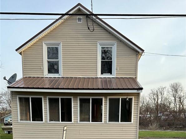 57 Liberty St, Adams, NY 13605