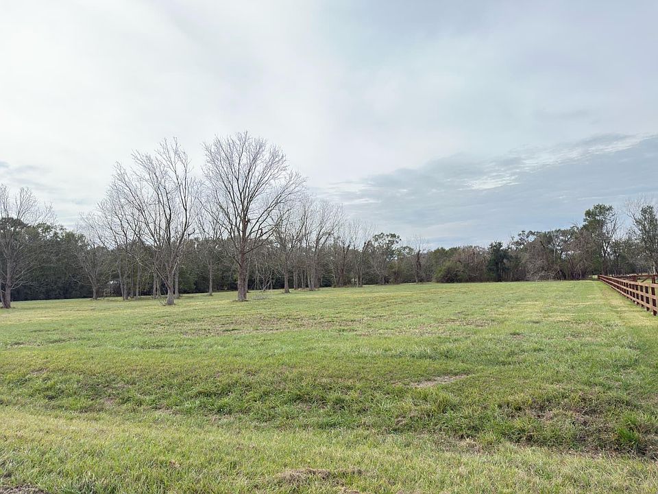 2nd image of 16834 Wrangler Rd