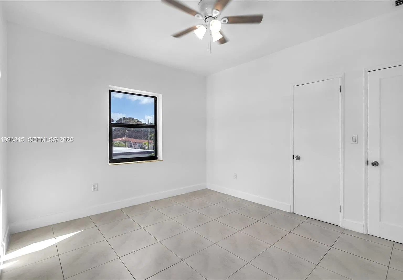 2 bed, 762 sqft, $2,595 — Photo 3