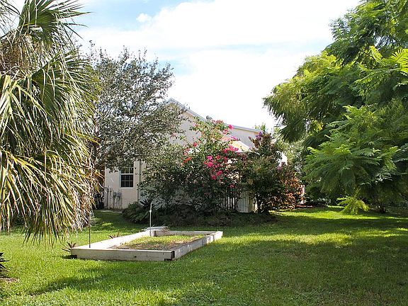 4th image of 12100 NW 2nd St