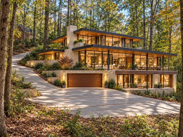 1809 Silver Ridge Ct, Stone Mountain, GA 30087