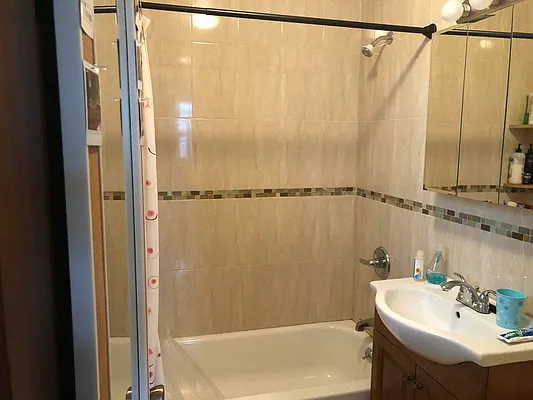 Rented by Signature Spaces NYC Corp | media 23