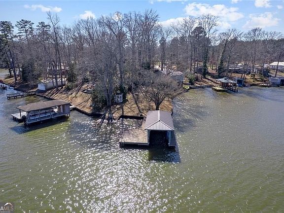 3rd image of 121 Little Riverview Rd